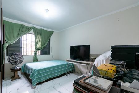 Casa à venda com 218m², 3 quartos e 2 vagas Casa à venda com 218m², 3 quartos e 2 vagasQuarto 2