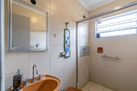 Casa à venda com 218m², 3 quartos e 2 vagas Casa à venda com 218m², 3 quartos e 2 vagasBanheiro da Suíte