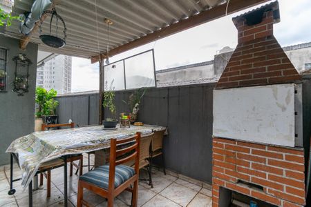 Casa à venda com 218m², 3 quartos e 2 vagas Casa à venda com 218m², 3 quartos e 2 vagasQuintal