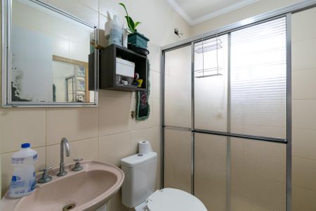 Casa à venda com 218m², 3 quartos e 2 vagas Casa à venda com 218m², 3 quartos e 2 vagasBanheiro Social