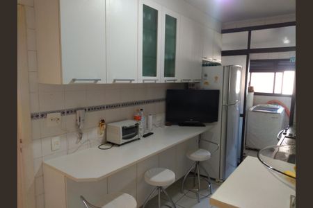 Apartamento à venda com 120m², 4 quartos e 2 vagasCozinha