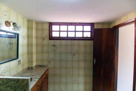 Casa à venda com 539m², 5 quartos e 3 vagasBanheiro da Suíte 1