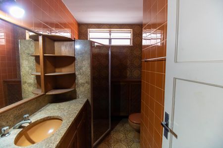 Casa à venda com 539m², 5 quartos e 3 vagasBanheiro Social 2