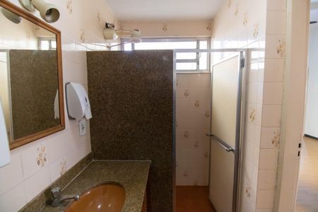 Casa à venda com 539m², 5 quartos e 3 vagasBanheiro da Suíte 2