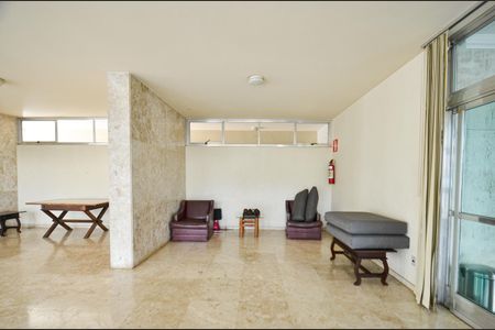 Apartamento à venda com 280m², 5 quartos e 1 vaga Apartamento à venda com 280m², 5 quartos e 1 vagaÁrea comum