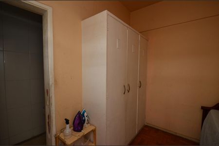 Apartamento à venda com 280m², 5 quartos e 1 vaga Apartamento à venda com 280m², 5 quartos e 1 vagaQuarto de Serviço