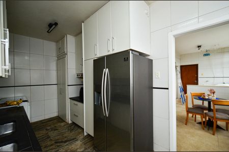Apartamento à venda com 280m², 5 quartos e 1 vaga Apartamento à venda com 280m², 5 quartos e 1 vagaCozinha