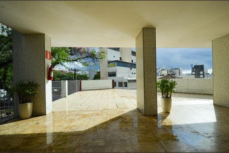 Apartamento à venda com 280m², 5 quartos e 1 vaga Apartamento à venda com 280m², 5 quartos e 1 vagaÁrea comum