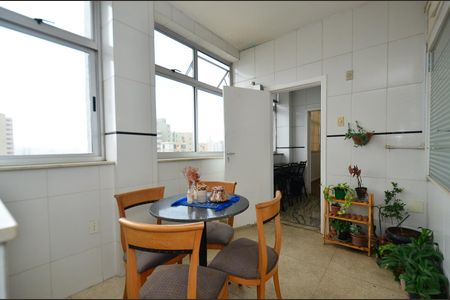 Apartamento à venda com 280m², 5 quartos e 1 vaga Apartamento à venda com 280m², 5 quartos e 1 vagaCozinha