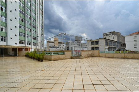 Apartamento à venda com 280m², 5 quartos e 1 vaga Apartamento à venda com 280m², 5 quartos e 1 vagaÁrea comum