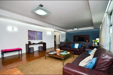 Apartamento à venda com 280m², 5 quartos e 1 vaga Apartamento à venda com 280m², 5 quartos e 1 vagaSala