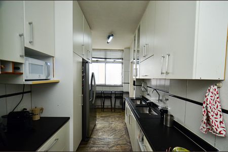 Apartamento à venda com 280m², 5 quartos e 1 vaga Apartamento à venda com 280m², 5 quartos e 1 vagaCozinha