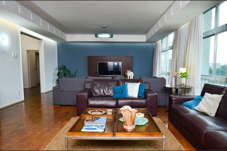 Apartamento à venda com 280m², 5 quartos e 1 vaga Apartamento à venda com 280m², 5 quartos e 1 vagaSala