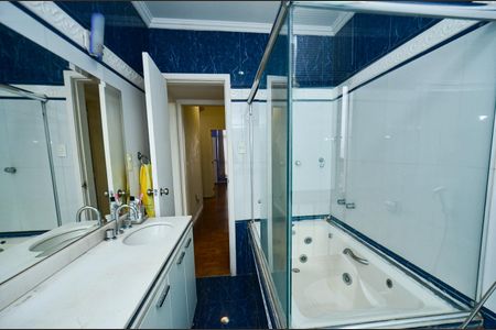 Apartamento à venda com 280m², 5 quartos e 1 vaga Apartamento à venda com 280m², 5 quartos e 1 vagaBanheiro Social