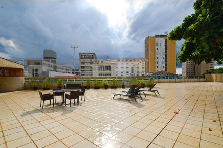 Apartamento à venda com 280m², 5 quartos e 1 vaga Apartamento à venda com 280m², 5 quartos e 1 vagaÁrea comum