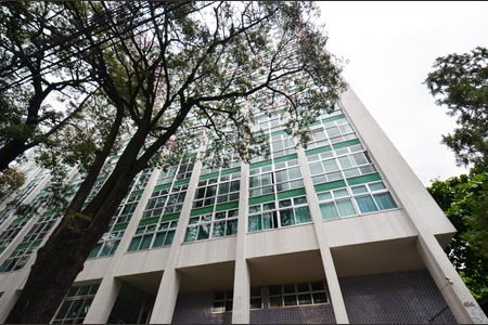 Apartamento à venda com 280m², 5 quartos e 1 vaga Apartamento à venda com 280m², 5 quartos e 1 vagaFachada