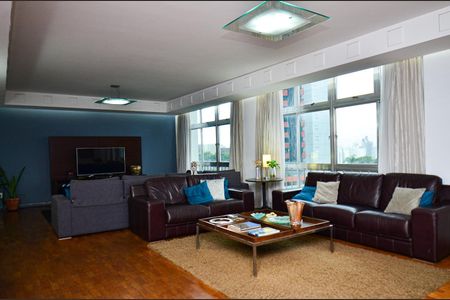 Apartamento à venda com 280m², 5 quartos e 1 vaga Apartamento à venda com 280m², 5 quartos e 1 vagaSala