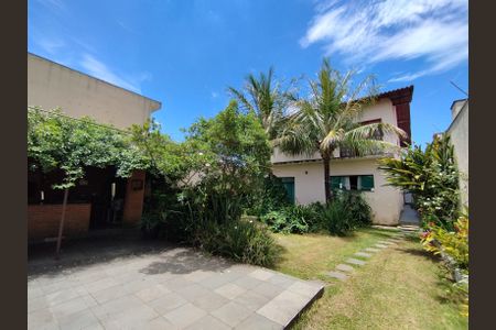 Casa à venda com 340m², 4 quartos e 6 vagasQuintal