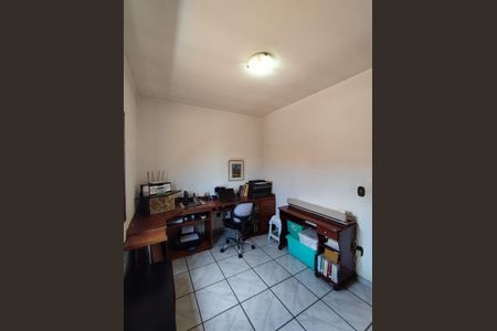 Casa à venda com 340m², 4 quartos e 6 vagasQuarto