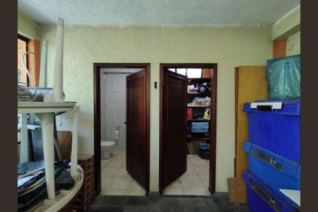 Casa à venda com 340m², 4 quartos e 6 vagasSalão