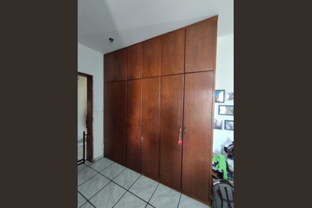 Casa à venda com 340m², 4 quartos e 6 vagasSuíte 2