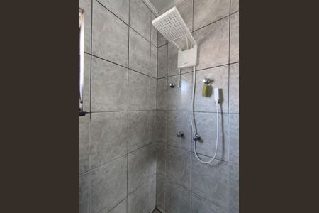 Casa à venda com 340m², 4 quartos e 6 vagasBanheiro Suíte 1