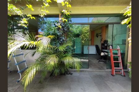 Casa à venda com 340m², 4 quartos e 6 vagasEntrada do Salão