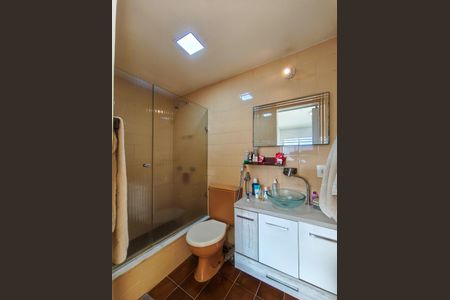 Apartamento à venda com 183m², 4 quartos e 3 vagasBanheiro da Suíte