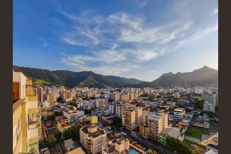 Apartamento à venda com 183m², 4 quartos e 3 vagasVista da Sacada