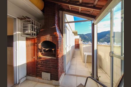 Apartamento à venda com 183m², 4 quartos e 3 vagasChurrasqueira