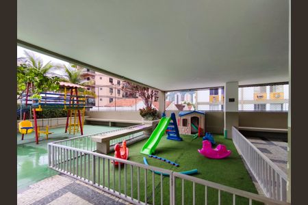 Apartamento à venda com 183m², 4 quartos e 3 vagasÁrea comum - Playground