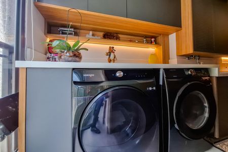 Apartamento à venda com 109m², 3 quartos e 2 vagas Apartamento à venda com 109m², 3 quartos e 2 vagasÁrea de Serviço