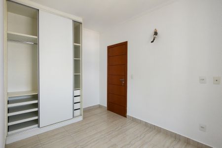 Apartamento para alugar com 74m², 2 quartos e 1 vagaQuarto