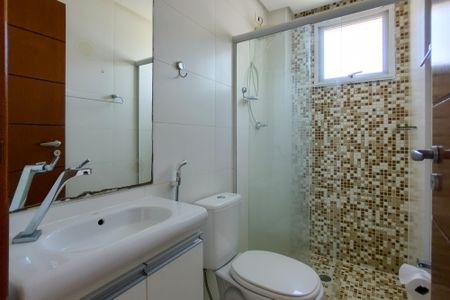 Apartamento para alugar com 74m², 2 quartos e 1 vaga Apartamento para alugar com 74m², 2 quartos e 1 vagaBanheiro da Suíte