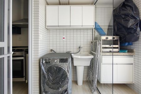 Apartamento para alugar com 74m², 2 quartos e 1 vagaÁrea de Serviço