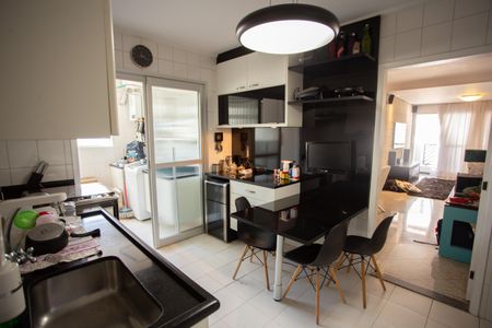 Apartamento à venda com 96m², 3 quartos e 2 vagasCozinha