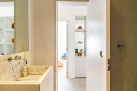 Apartamento à venda com 74m², 1 quarto e 1 vaga Apartamento à venda com 74m², 1 quarto e 1 vagaBanheiro Social