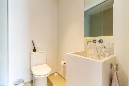Apartamento à venda com 74m², 1 quarto e 1 vaga Apartamento à venda com 74m², 1 quarto e 1 vagaBanheiro Social