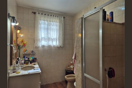 Casa à venda com 427m², 4 quartos e 7 vagasBanheiro 2