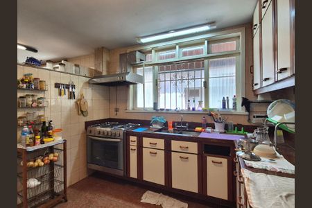 Casa à venda com 427m², 4 quartos e 7 vagasCozinha