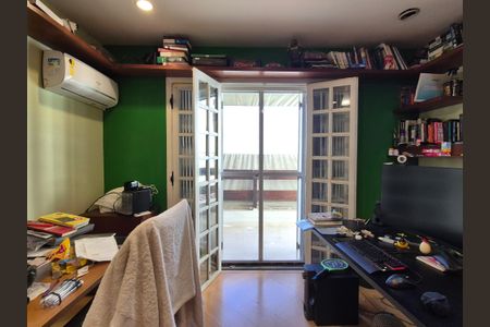 Casa à venda com 427m², 4 quartos e 7 vagasQuarto 2