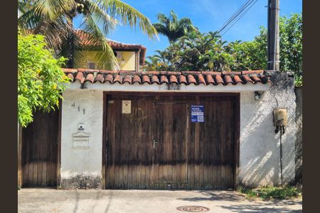 Casa à venda com 427m², 4 quartos e 7 vagasPlaca