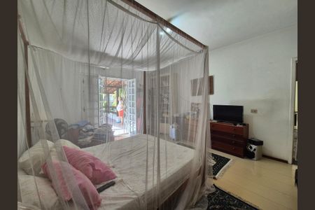 Casa à venda com 427m², 4 quartos e 7 vagasSuíte