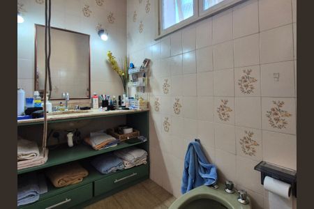 Casa à venda com 427m², 4 quartos e 7 vagasBanheiro 1