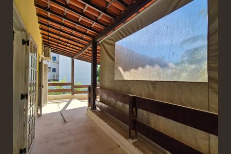 Casa à venda com 427m², 4 quartos e 7 vagasVaranda 