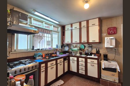 Casa à venda com 427m², 4 quartos e 7 vagasCozinha