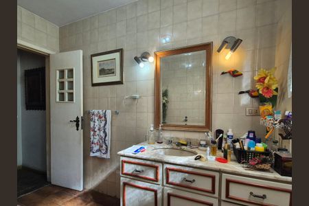 Casa à venda com 427m², 4 quartos e 7 vagasBanheiro 2