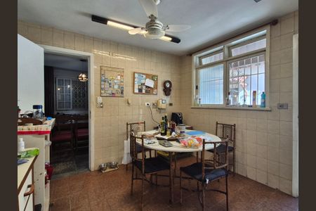 Casa à venda com 427m², 4 quartos e 7 vagasCozinha