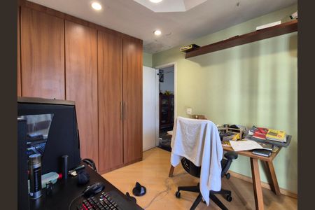 Casa à venda com 427m², 4 quartos e 7 vagasQuarto 2