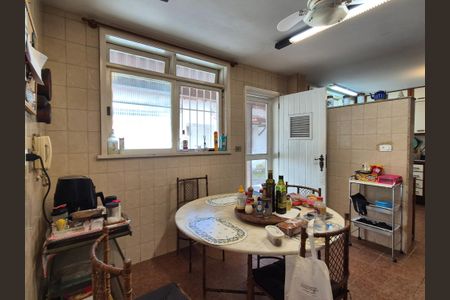 Casa à venda com 427m², 4 quartos e 7 vagasCozinha